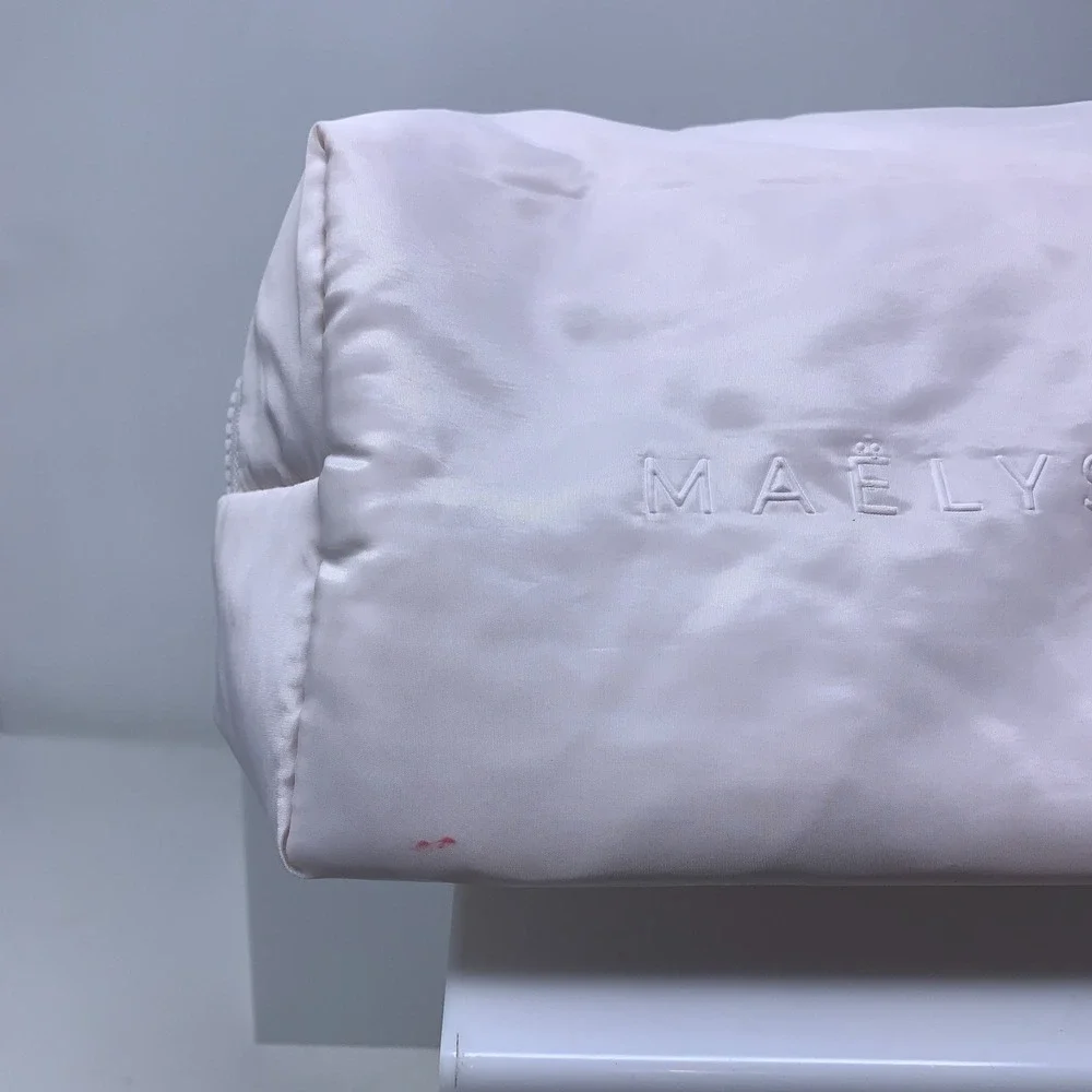 Maelys Light Pink Zipper Close Cosmetic Bag New *Flaw